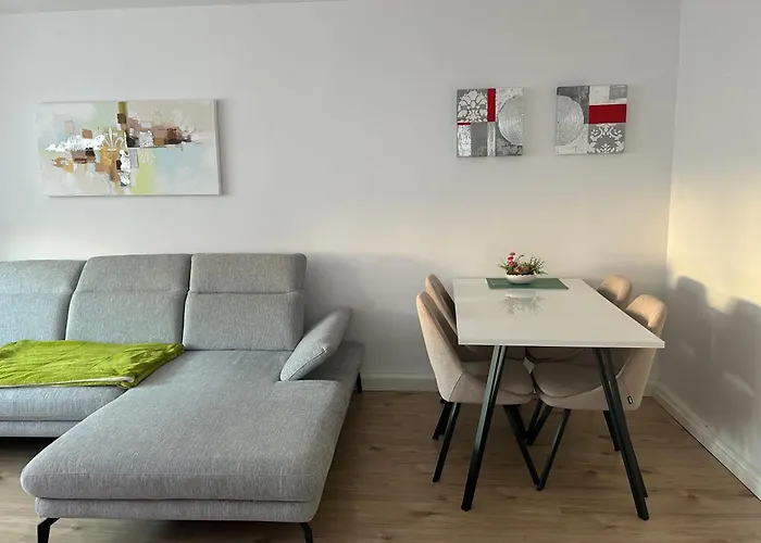 Apartment Ferienwohnung *